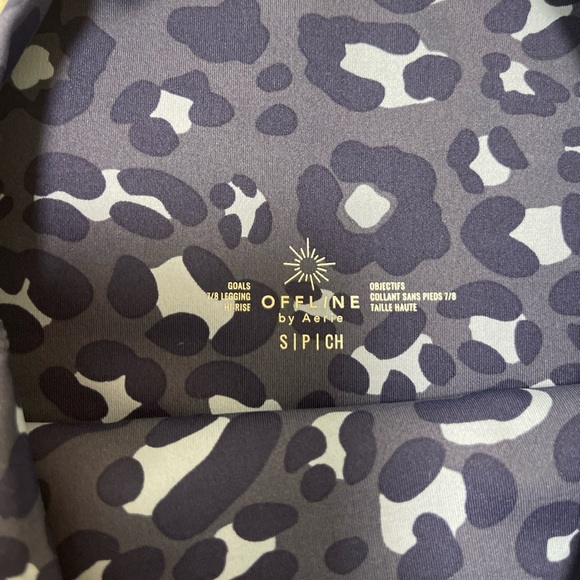 Aerie Offline Blue Leopard 7/8 Leggings | Hi-rise - Picture 3 of 4